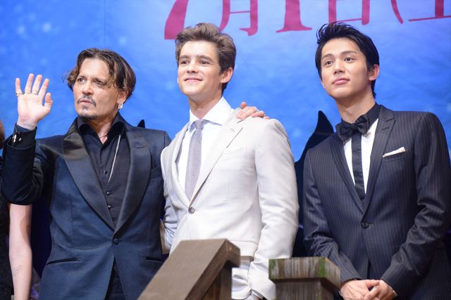 ジョニー・デップ、中川大志＆栗山千明に再会ハグも！『パイレーツ・オブ・カリビアン／最後の海賊』夏祭りプレミア！（12枚目）