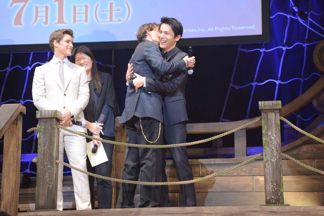 ジョニー・デップ、中川大志＆栗山千明に再会ハグも！『パイレーツ・オブ・カリビアン／最後の海賊』夏祭りプレミア！（22枚目）