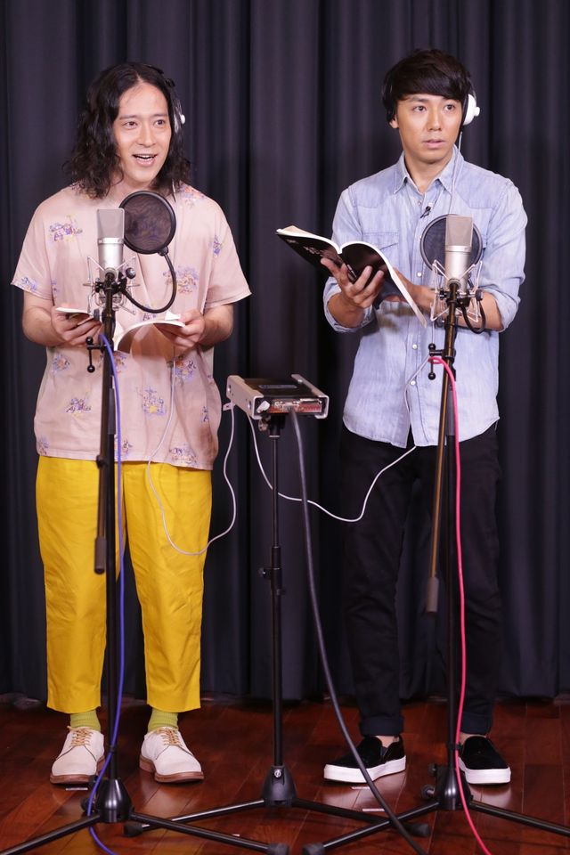 綾部が胸毛露出！映画『猿の惑星:新世紀(ライジング)』公開アフレコ写真ギャラリー（5枚目）