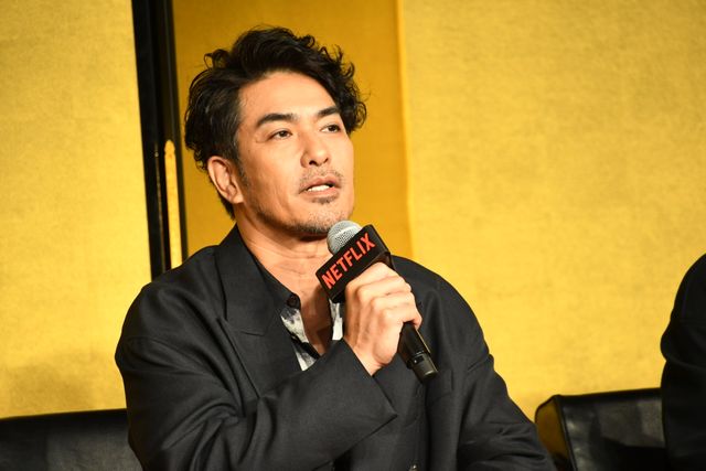 綾野剛、豊川悦司らNetflix「地面師たち」完成報告会の模様（19枚目）