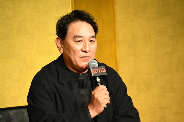 綾野剛、豊川悦司らNetflix「地面師たち」完成報告会の模様（24枚目）