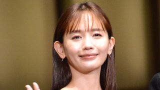 俳優の中村ゆりさん、直腸がんのため死去 44歳 所属事務所が発表