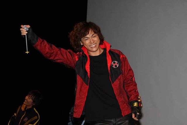 塩谷瞬、オリジナルキャストが集結、10年ぶりの「忍風戦隊ハリケンジャー」完成に感無量！　画像ギャラリー（12枚目）