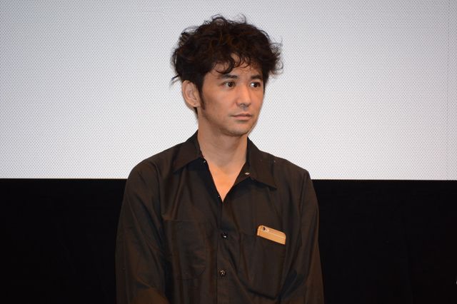 染谷将太、水野絵梨奈、渋川清彦、村上淳らがギターで鏡割り！『ソレダケ／that's it』初日舞台あいさつフォトギャラリー（5枚目）