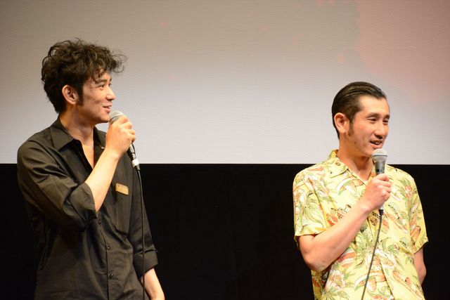 染谷将太、水野絵梨奈、渋川清彦、村上淳らがギターで鏡割り！『ソレダケ／that's it』初日舞台あいさつフォトギャラリー（7枚目）