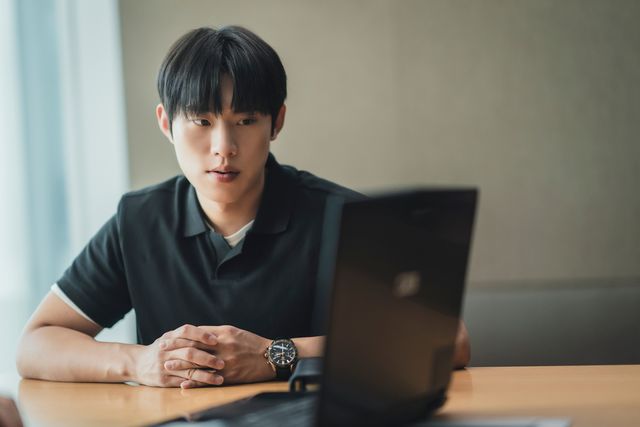 キム・ソンチョル演じるジウンが切ない!韓国ドラマ「その年、私たちは」場面カット:フォトギャラリー