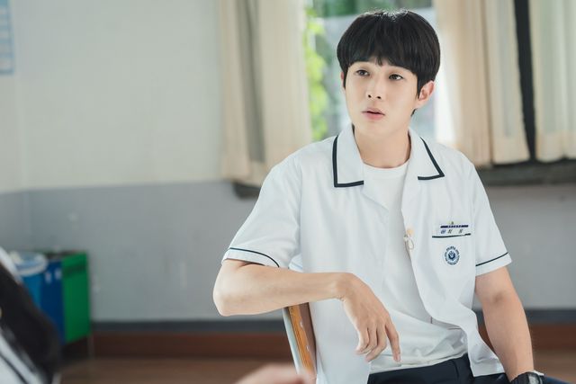 キム・ソンチョル演じるジウンが切ない！韓国ドラマ「その年、私たちは」場面カット（5枚目）