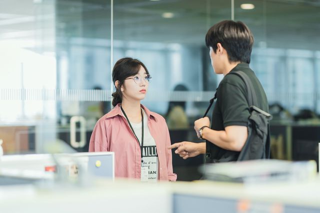 キム・ソンチョル演じるジウンが切ない！韓国ドラマ「その年、私たちは」場面カット（12枚目）