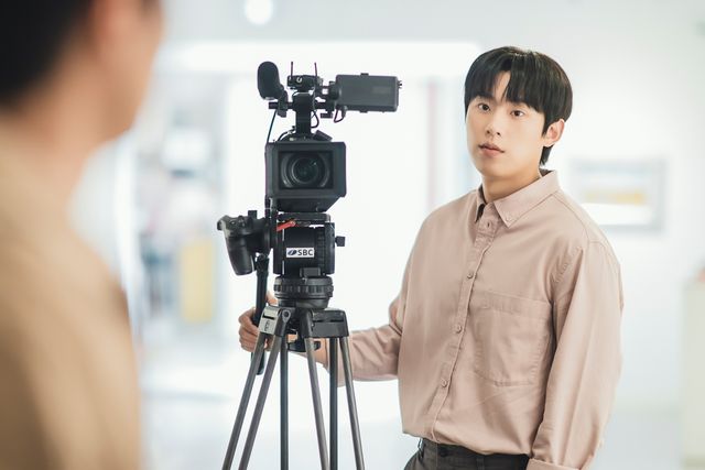 キム・ソンチョル演じるジウンが切ない！韓国ドラマ「その年、私たちは」場面カット（23枚目）