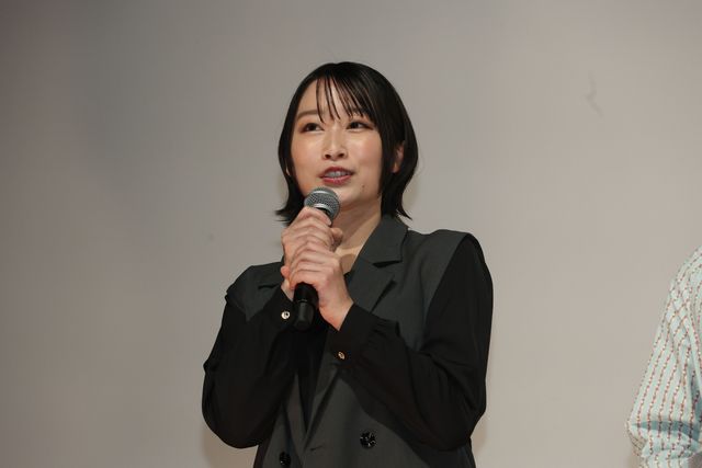 『野球どアホウ未亡人』の監督最新作！吉田伶香主演『翔んだタックル大旋風』初日舞台あいさつ（6枚目）