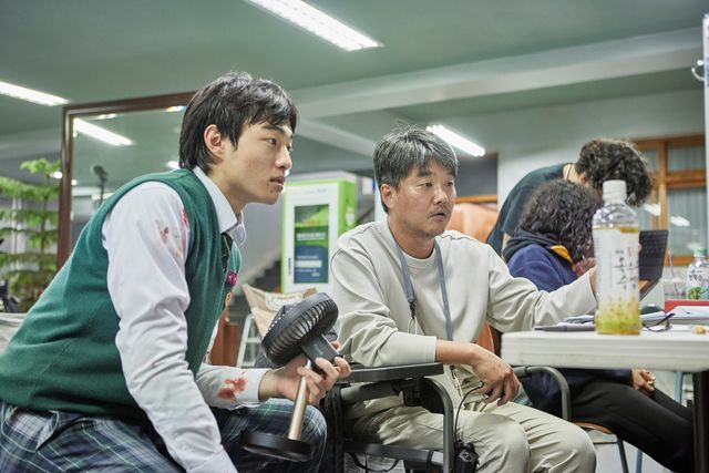 Netflix「今、私たちの学校は…」ほっこりメイキングカット（5枚目）