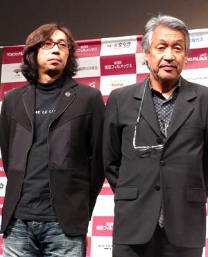 映画監督の行定勲（左）と撮影監督の山崎裕