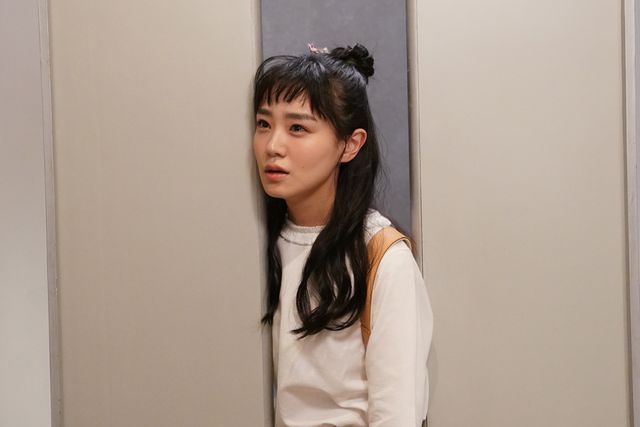 黒島＆“どーやん”二階堂が手つなぎ…！「あなたの番です」SPドラマ場面カット（4枚目）