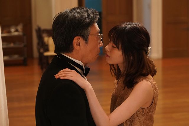 黒島＆“どーやん”二階堂が手つなぎ…！「あなたの番です」SPドラマ場面カット（5枚目）