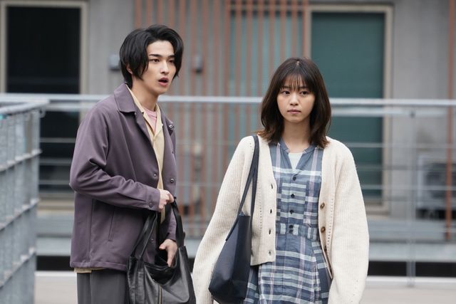 黒島＆“どーやん”二階堂が手つなぎ…！「あなたの番です」SPドラマ場面カット（10枚目）