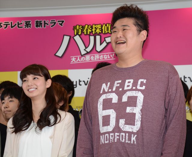 新川優愛がかわいすぎる！ドラマ「青春探偵ハルヤ～大人の悪を許さない！～」記者会見フォトギャラリー（7枚目）