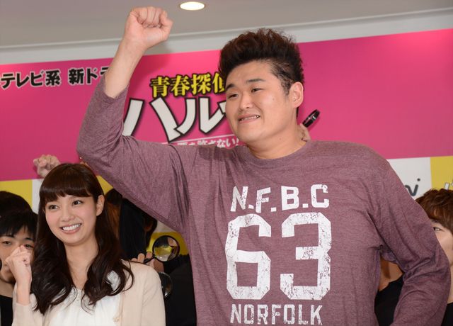 新川優愛がかわいすぎる！ドラマ「青春探偵ハルヤ～大人の悪を許さない！～」記者会見フォトギャラリー（9枚目）