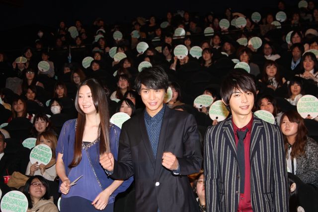 「仮面ライダーフォーゼ」コンビ・福士蒼汰＆吉沢亮が、SFサスペンスで再タッグ！　画像ギャラリー（4枚目）