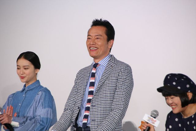 イケメンスマイルがまぶしい……!!『映画　妖怪ウォッチ　空飛ぶクジラとダブル世界の大冒険だニャン！』初日舞台あいさつフォトギャラリー（14枚目）