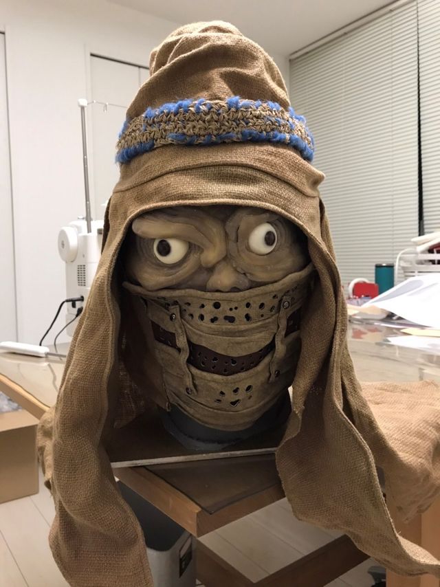 怖すぎ…亀梨和也と対峙する“怪物”のマスク『怪物の木こり』メイキング写真：フォトギャラリー