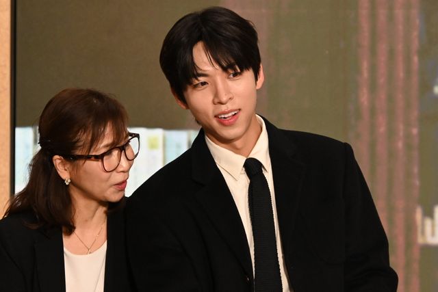 松たか子×多部未華子×松坂桃李×星野源×チュ・ジョンヒョク「スロウトレイン」会見で仲良しトーク（31枚目）