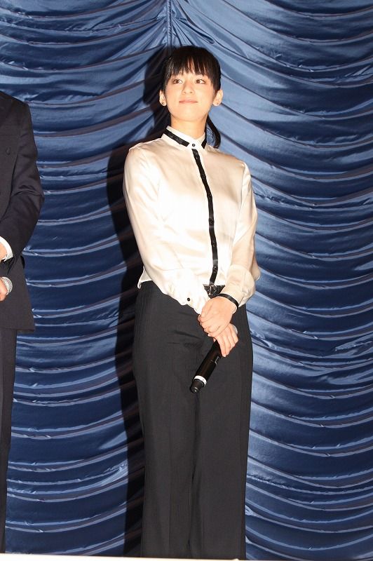 真木よう子が美オーラで圧倒!! 映画『外事警察 その男に騙されるな』初日　画像ギャラリー（7枚目）