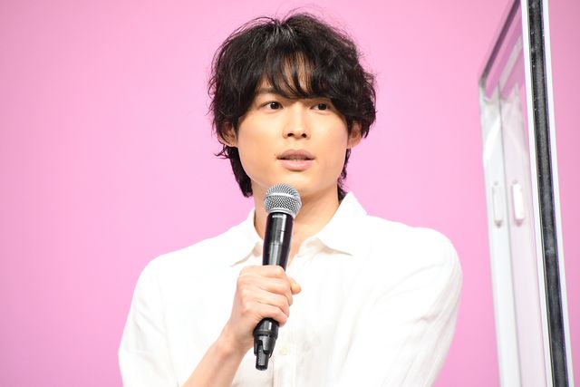 松村北斗がカッコよすぎる！ドラマ「恋なんて、本気でやってどうするの？」制作発表：フォトギャラリー