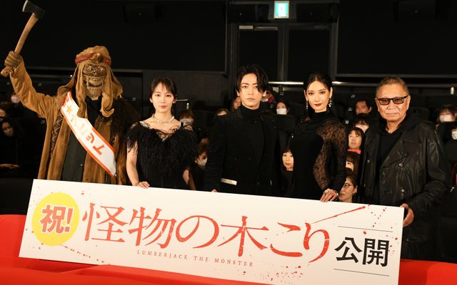 菜々緒＆吉岡里帆が美の共演！『怪物の木こり』公開記念舞台あいさつ（9枚目）