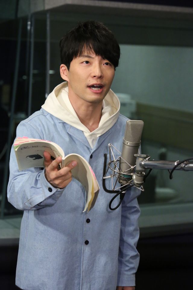 熱演！『夜は短し歩けよ乙女』アフレコ中の星野源フォトギャラリー：フォトギャラリー