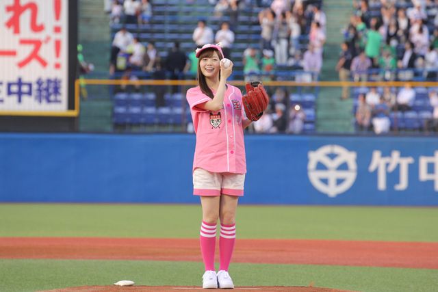 乃木坂46・白石麻衣、初のノーバン始球式！フォトギャラリー（2枚目）