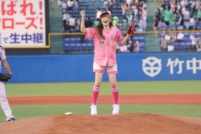 乃木坂46・白石麻衣、初のノーバン始球式！フォトギャラリー（5枚目）