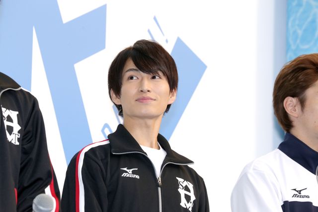 「男水！」壮行会開催！　ジャージ姿のイケメン見ようと女性ファン1,500人集結　画像ギャラリー：フォトギャラリー