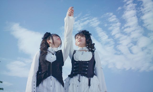 吉田凜音×久間田琳加、可愛い双子コーデいっぱい！『ヌヌ子の聖★戦　～HARAJUKU STORY～』場面写真（6枚目）