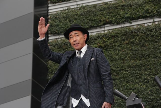 『いぬやしき』木梨憲武・佐藤健・二階堂ふみ・本郷奏多・三吉彩花が新宿に降臨！（3枚目）