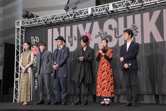 『いぬやしき』木梨憲武・佐藤健・二階堂ふみ・本郷奏多・三吉彩花が新宿に降臨！（10枚目）