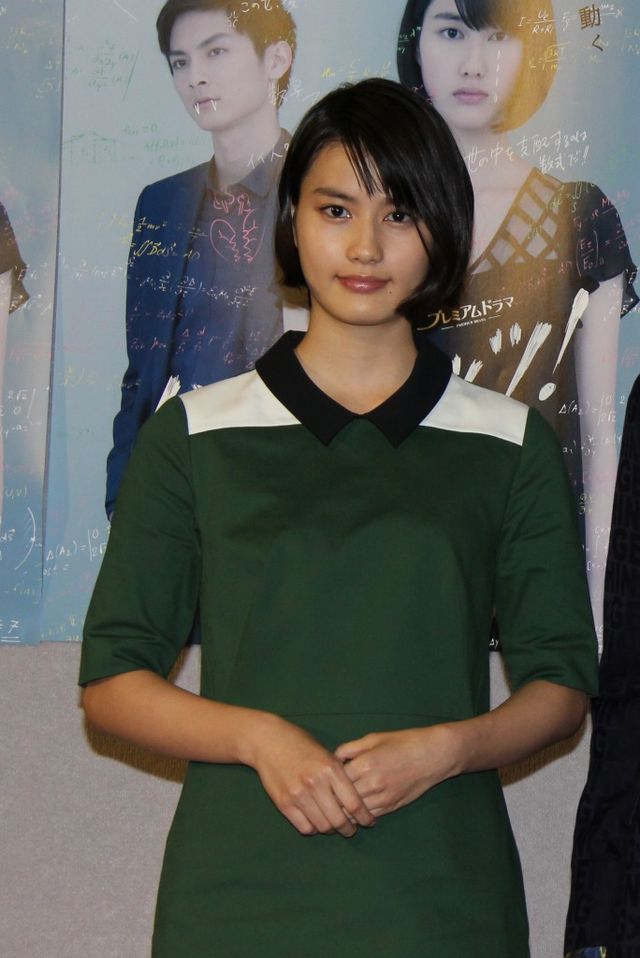 橋本愛、連ドラ初主演で変人役！「ハードナッツ！ ～数学girlの恋する事件簿～」取材会フォトギャラリー（11枚目）