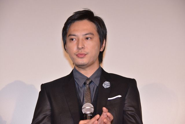 唐沢寿明、小雪らが杉原千畝に救われた生き証人と対面！『杉原千畝　スギハラチウネ』初日舞台あいさつフォトギャラリー（7枚目）