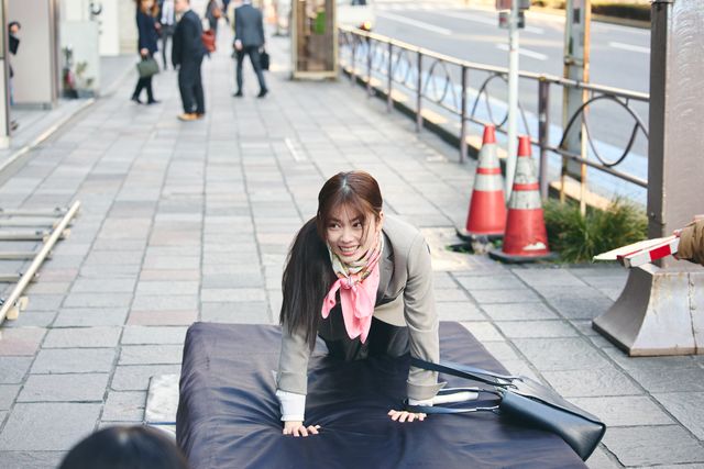 小芝風花、佐藤健、横山裕、白石聖「私の夫と結婚して」笑顔あふれるメイキング＜7枚＞（2枚目）