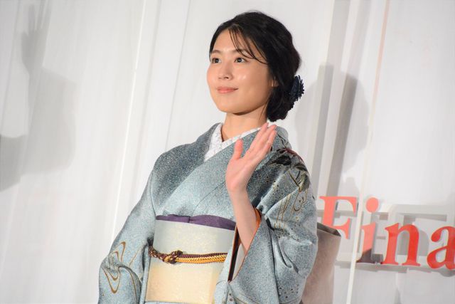 佐藤健＆有村架純の着物姿がステキ！『るろうに剣心　最終章 The Beginning』初日舞台あいさつ（15枚目）