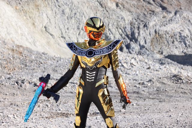 鑑識課のキキ＆コトが事件捜査！「超宇宙刑事ギャバン インフィニティ」第3話場面写真（5枚目）