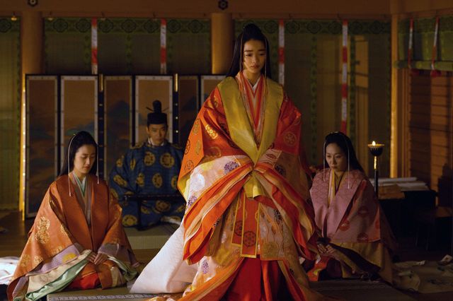 美しすぎる…道長（柄本佑）の長女・藤原彰子（見上愛） 「光る君へ」第26回「いけにえの姫」：フォトギャラリー