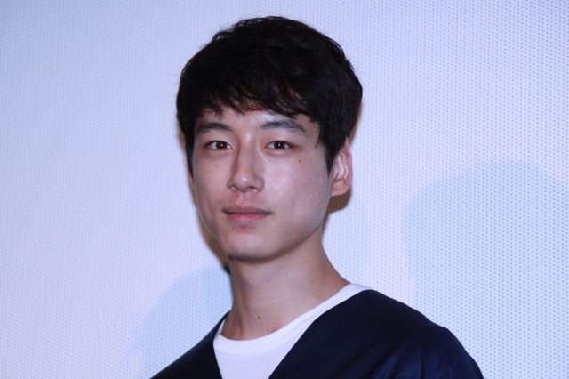 塩顔王子・坂口健太郎の笑顔を堪能!フォトギャラリー（7枚目）