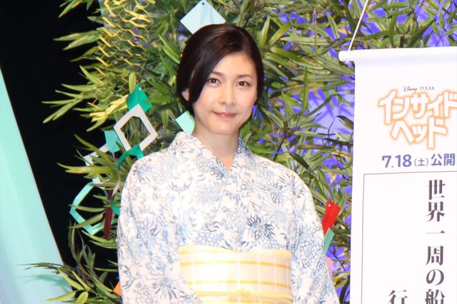 書道のライブパフォーマンスに、圧倒される竹内結子＆大竹しのぶ『インサイド・ヘッド』七夕イベントフォトギャラリー（7枚目）