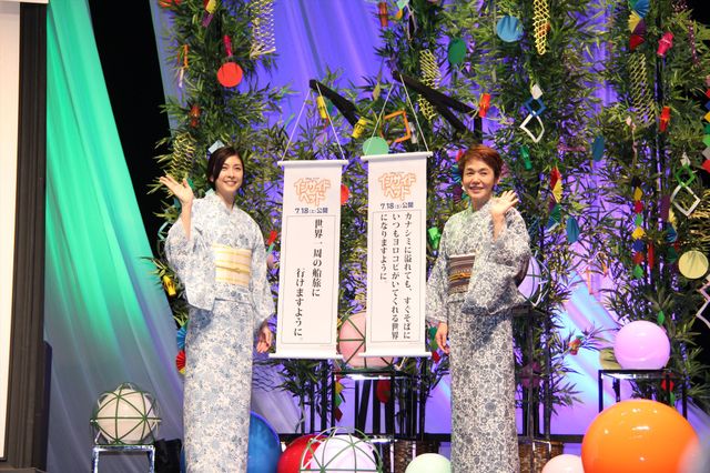 書道のライブパフォーマンスに、圧倒される竹内結子＆大竹しのぶ『インサイド・ヘッド』七夕イベントフォトギャラリー（11枚目）