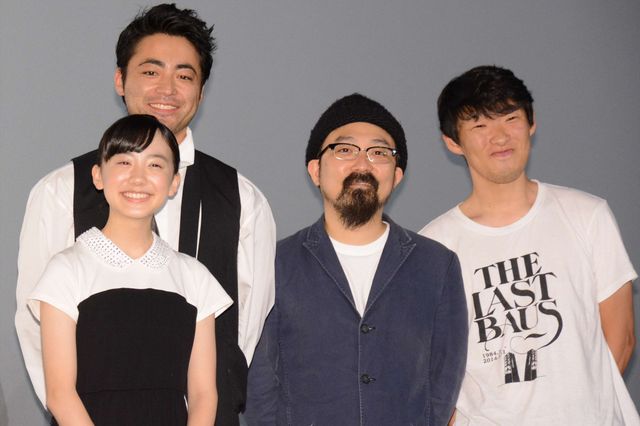 司会は芦田愛菜！『映画　山田孝之3D』公開記念舞台あいさつ（3枚目）