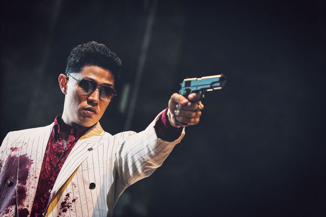 『孤狼の血 LEVEL2』恐ろしすぎる鈴木亮平の劇中カット：フォトギャラリー