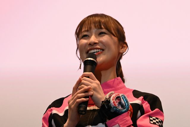 2大スーパー戦隊が役衣装で集結！『ブンブンジャーVSキングオージャー』完成披露舞台あいさつ（6枚目）