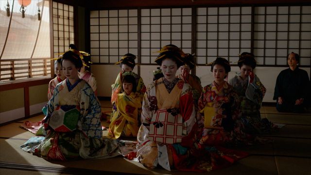 カリスマ“馬面太夫”（寛一郎）に涙を流す女郎たち…「べらぼう」第11回場面写真（7枚目）