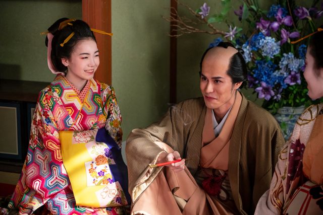 カリスマ“馬面太夫”（寛一郎）に涙を流す女郎たち…「べらぼう」第11回場面写真