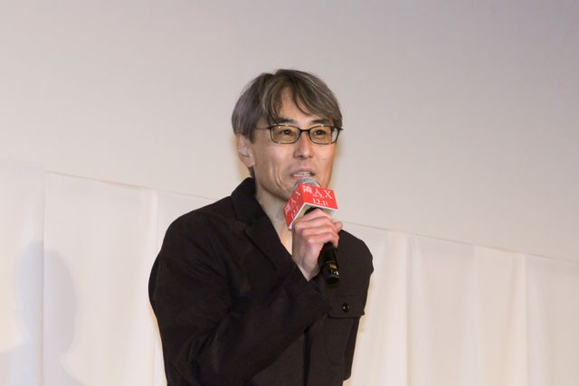 上野樹里、赤のドレスで林遣都と登壇！『隣人X －疑惑の彼女－』完成披露舞台挨拶（14枚目）